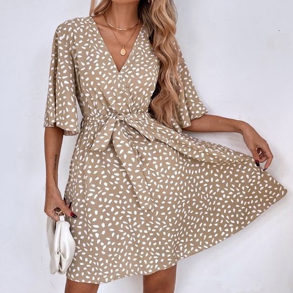 Boho Leopard Print Butterfly Sleeve Mini Dress - Picture 5 of 9